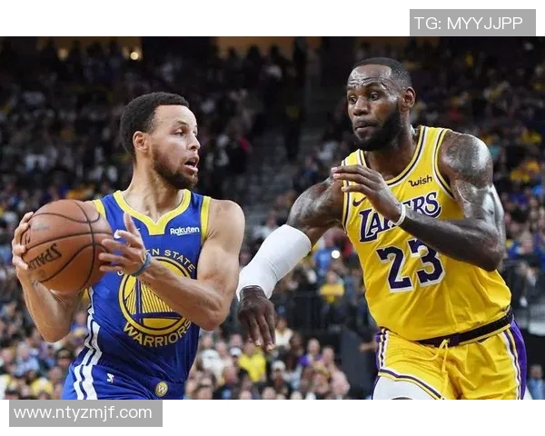 17赛季湖人勇士对决回顾:经典比赛瞬间与球星表现分析 17赛季湖人勇士对决回顾:经典比赛瞬间与球星表现分析